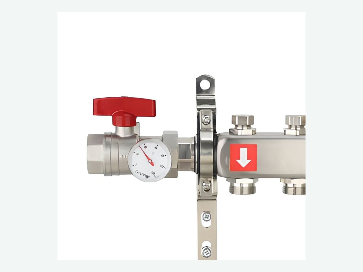 Pressure gauge and valve detail