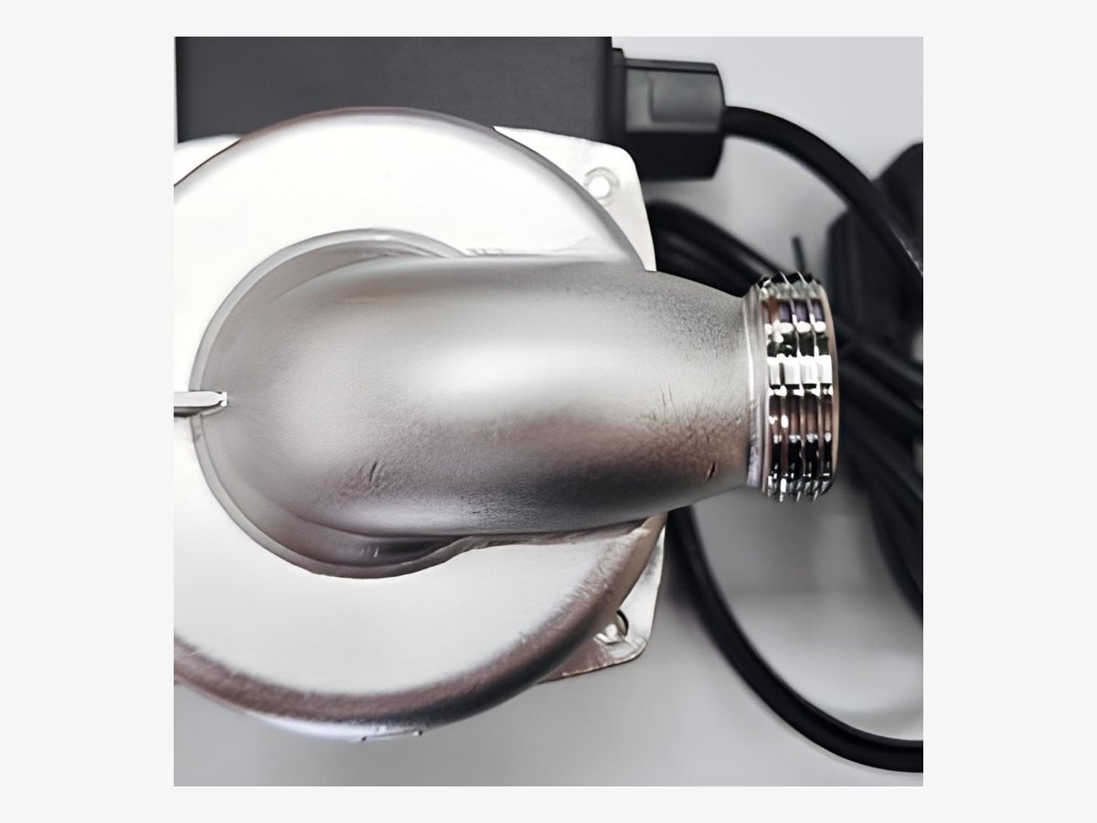 Stainless steel pump head and threaded connection detail
